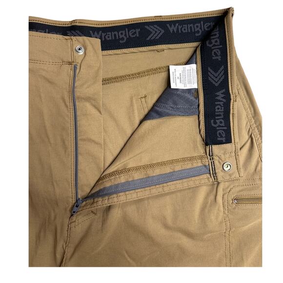 Wrangler Mens Shorts Sz 40 Khaki - Picture 2 of 5